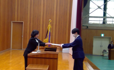 同窓会より記念品